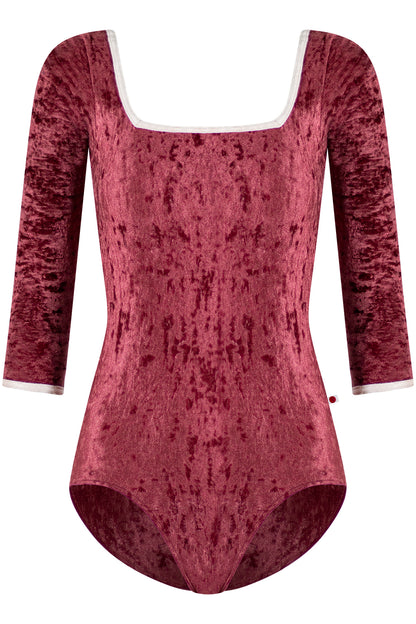 Marieke Extra High-Cut leg leotard in CV-Garnet body color with 3Q sleeves and CV-Misty Rose trim color