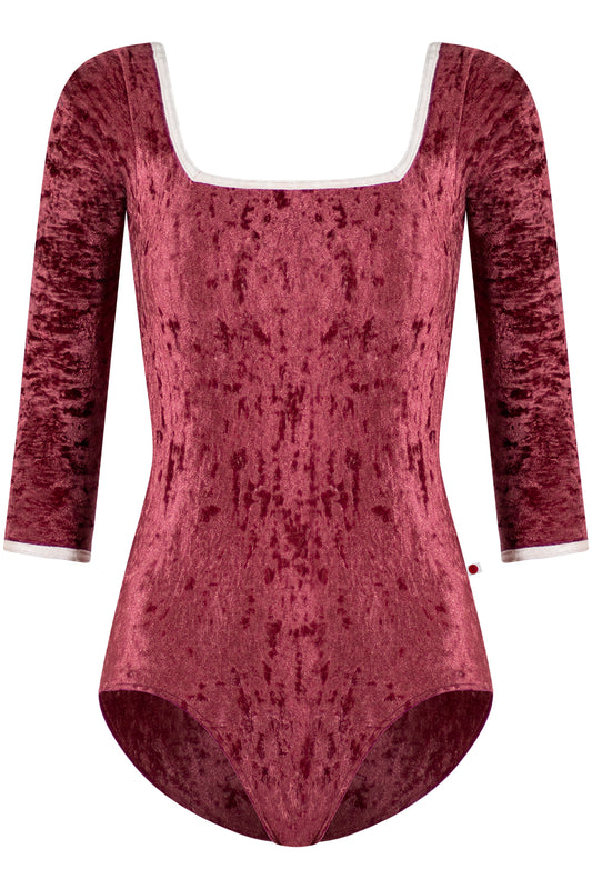 Marieke Extra High-Cut leg leotard in CV-Garnet body color with 3Q sleeves and CV-Misty Rose trim color